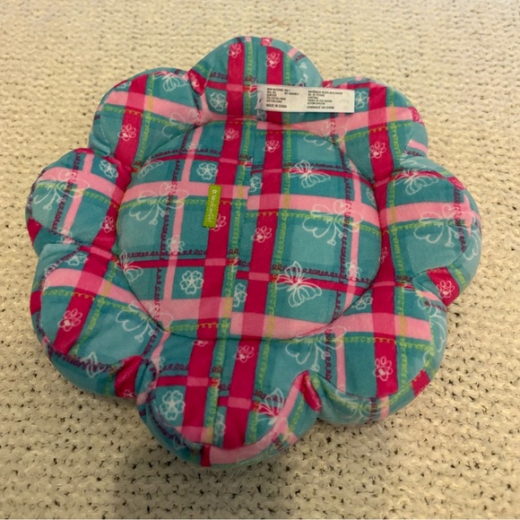 American Girl Coconut Dog and Dog Bed - Picture 8 of 9